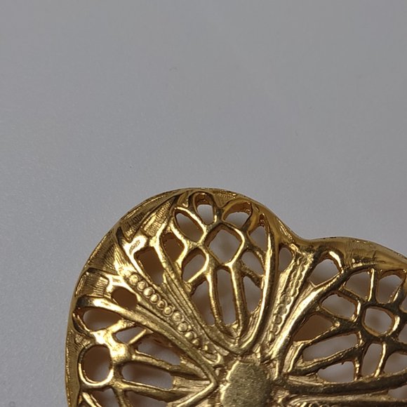 Large Metal Gold Tone Heart Brooch - Picture 7 of 16